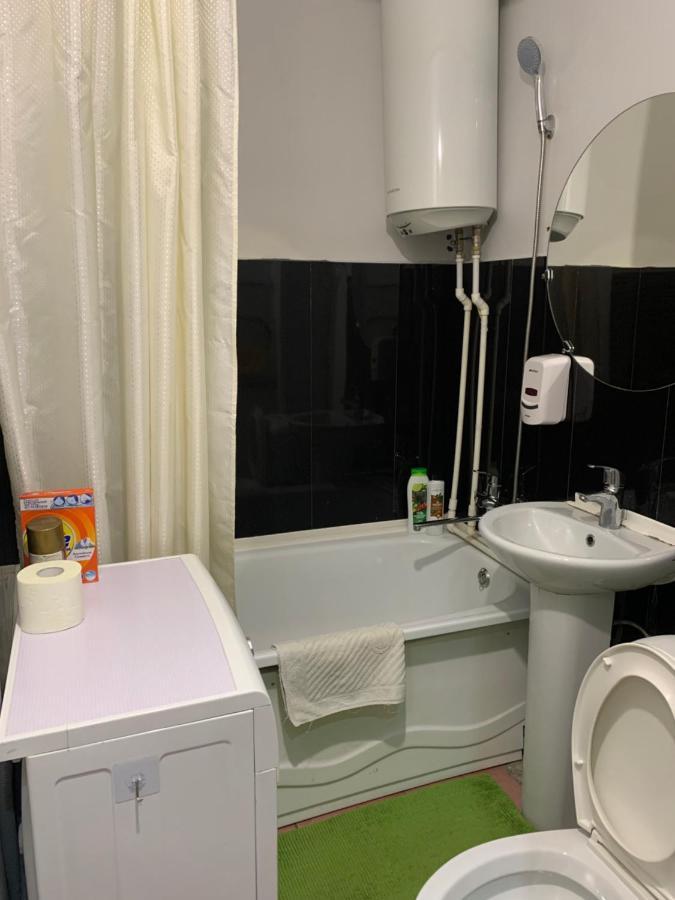 Уютная Квартира В Центре По Ул Гоголя Karagandy Buitenkant foto